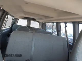 2018 Chevrolet Express Passenger LT z VIN 1GAZGPFGXJ1326392, wystawiony jako IAAI lot #41591765 z przebiegiem 350 366 mil mil oraz . Historia ofert i sprzedaży dostępna na DreamBid. Obrazek 8.