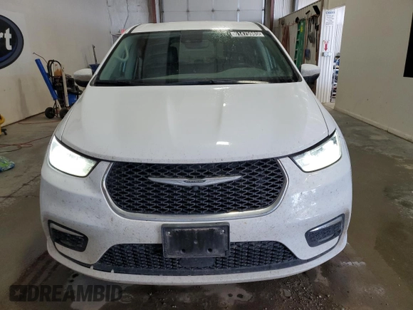 2023 Chrysler Pacifica Hybrid Touring L with VIN 2C4RC1L75PR611607, listed as a Copart auction lot 61475985 with 63,241 mi miles and Clean title. Bid and sale history available at DreamBid. Image 5.
