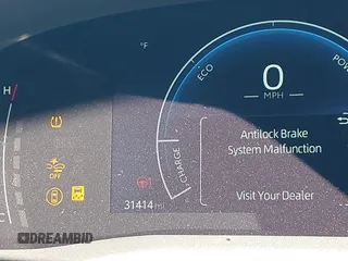 2025 Toyota Camry LE with VIN 4T1DAACK6SU013957, listed as a IAAI auction lot 41500800 with 31,414 mi miles and . Bid and sale history available at DreamBid. Image 14.