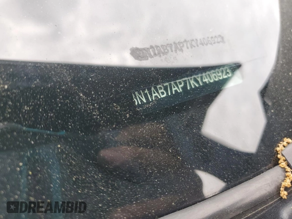 2019 Nissan Sentra S z VIN 3N1AB7AP7KY406923, wystawiony jako Copart lot #55166185 z przebiegiem 58 858 mil mil oraz Szkoda całkowita • Salvage title. Historia ofert i sprzedaży dostępna na DreamBid. Obrazek 12.