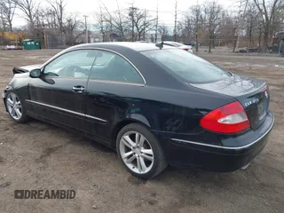 2008 Mercedes-Benz CLK 350 with VIN WDBTJ56H28F245782, listed as a IAAI auction lot 41512400 with 137,157 mi miles and . Bid and sale history available at carsss.com. Image 3.