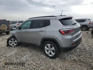 2020 Jeep Compass Latitude z VIN 3C4NJDBB6LT117095, wystawiony jako Copart lot #54346655 z przebiegiem 26 047 mil mil oraz Szkoda całkowita • Salvage title. Historia ofert i sprzedaży dostępna na DreamBid. Obrazek 2.
