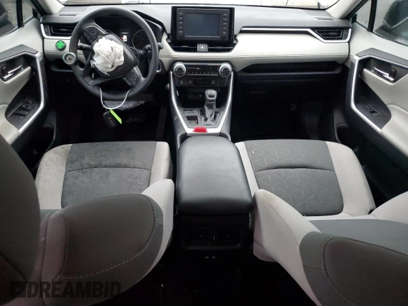 2019 Toyota RAV4 XLE with VIN 2T3W1RFV4KW005960, listed as a Copart auction lot 47477155 with 31,226 mi miles and Salvage Title. Bid and sale history available at carsss.com. Image 8.