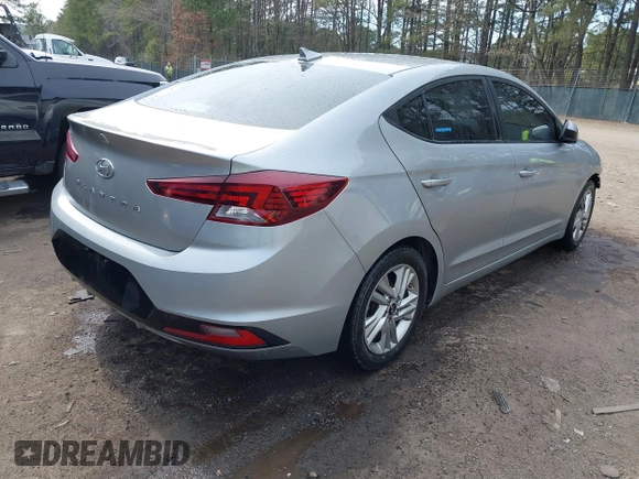 2020 Hyundai Elantra SEL z VIN 5NPD84LF9LH551715, wystawiony jako IAAI lot #41705596 z przebiegiem 120 878 mil mil oraz . Historia ofert i sprzedaży dostępna na DreamBid. Obrazek 4.