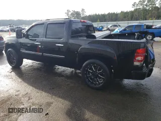 2007 GMC Sierra Denali z VIN 2GTEK638871647619, wystawiony jako Copart lot #87850375 z przebiegiem 158 019 mil mil oraz Szkody całkowita. Historia ofert i sprzedaży dostępna na DreamBid. Obrazek 2.