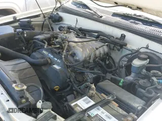 2002 Toyota Tundra SR5 с VIN 5TBRN34192S304093, выставлен на аукционе IAAI как лот 41970150 с пробегом 247 677 миль миль и . История ставок и продаж доступна на DreamBid. Изображение 19.