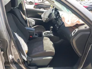 2016 Nissan Rogue SV z VIN KNMAT2MV8GP697352, wystawiony jako IAAI lot #41948298 z przebiegiem 79 119 mil mil oraz . Historia ofert i sprzedaży dostępna na DreamBid. Obrazek 5.