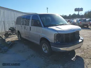 2007 Chevrolet Express Passenger with VIN 1GAHG35UX71176305, listed as a IAAI auction lot 41143812 with 338,940 mi miles. Bid and sale history available at carsss.com. Image 1.