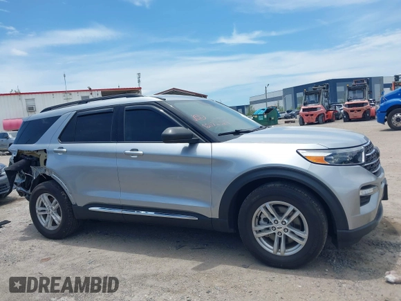 2023 Ford Explorer XLT with VIN 1FMSK7DH5PGB69004, listed as a IAAI auction lot 42517662 with 18,299 mi miles and . Bid and sale history available at DreamBid. Image 13.