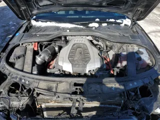 2018 Audi A8 z VIN WAU44AFD7JN000195, wystawiony jako Copart lot #42916214 z przebiegiem 181 353 mil mil oraz . Historia ofert i sprzedaży dostępna na DreamBid. Obrazek 11.