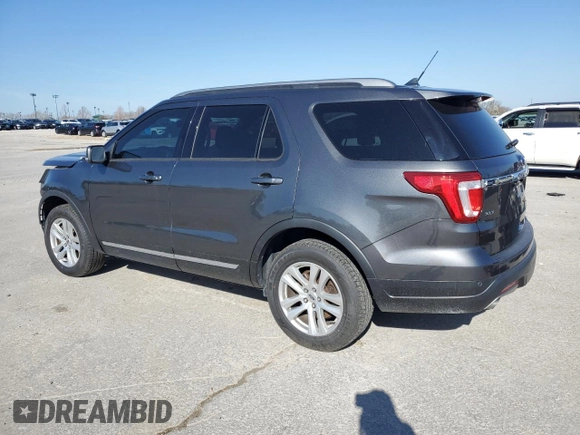 2019 Ford Explorer XLT z VIN 1FM5K8DH7KGA65271, wystawiony jako Copart lot #48999115 z przebiegiem 115 564 mil mil oraz Szkoda całkowita • Salvage title. Historia ofert i sprzedaży dostępna na DreamBid. Obrazek 2.