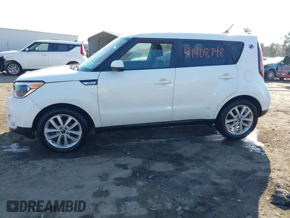 2018 Kia Soul + with VIN KNDJP3A5XJ7604109, listed as a IAAI auction lot 41408748 with 164,457 mi miles. Bid and sale history available at carsss.com. Image 14.