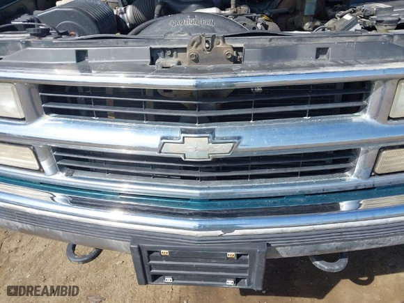 1998 Chevrolet C/K 1500 with VIN 1GCEK19R4WE157193, listed as a IAAI auction lot 42025385 with 179,675 mi miles. Bid and sale history available at carsss.com. Image 6.