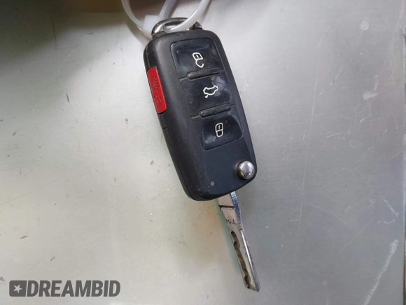 2014 Volkswagen Passat SE с VIN 1VWBN7A32EC043821, выставлен на аукционе IAAI как лот 42047327 с пробегом 104 403 миль миль и . История ставок и продаж доступна на DreamBid. Изображение 11.