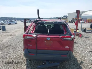 2021 Toyota RAV4 Hybrid XLE with VIN JTMRWRFV2MD123696, listed as a IAAI auction lot 41898510 with 88,000 mi miles. Bid and sale history available at carsss.com. Image 15.
