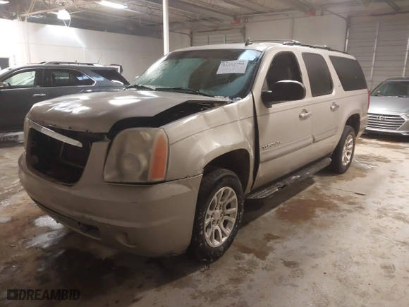 2007 GMC Yukon XL SLE with VIN 1GKFC16J67R262431, listed as a IAAI auction lot 41572790 with 1 mi miles. Bid and sale history available at carsss.com. Image 18.