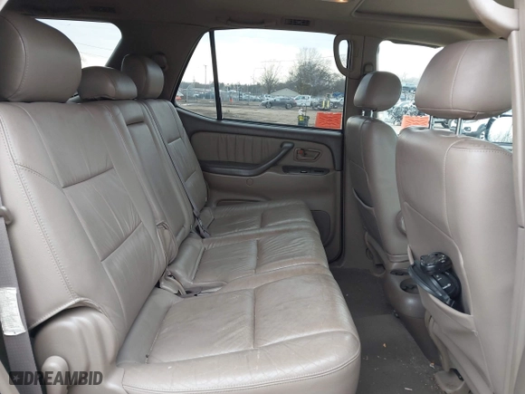 2003 Toyota Sequoia Limited with VIN 5TDBT48A23S164548, listed as a IAAI auction lot 41716216 with 224,658 mi miles. Bid and sale history available at carsss.com. Image 8.