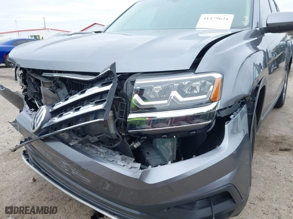 2018 Volkswagen Atlas 3.6L V6 SEL with VIN 1V2MR2CA7JC543769, listed as a IAAI auction lot 41479621 with 122,699 mi miles. Bid and sale history available at carsss.com. Image 20.