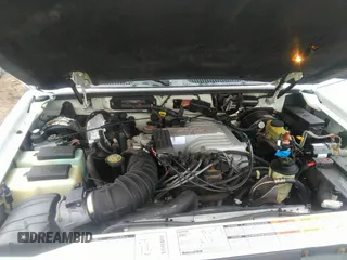 1997 Ford Explorer XLT z VIN 1FMDU35P5VUD09276, wystawiony jako IAAI lot #42221438 z przebiegiem 152 881 mil mil oraz . Historia ofert i sprzedaży dostępna na DreamBid. Obrazek 10.