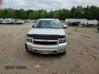 2014 Chevrolet Suburban LT z VIN 1GNSCJE00ER157634, wystawiony jako Copart lot #53271405 z przebiegiem 244 830 mil mil oraz Czysty tytuł • Clean title. Historia ofert i sprzedaży dostępna na DreamBid. Obrazek 12.