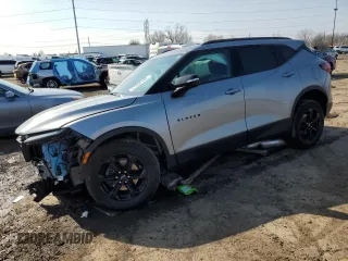 2024 Chevrolet Blazer LT z VIN 3GNKBDRS4RS283692, wystawiony jako Copart lot #51850185 z przebiegiem 18 781 mil mil oraz Nie do naprawy • Non repairable. Historia ofert i sprzedaży dostępna na DreamBid. Obrazek 1.