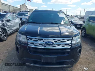 2019 Ford Explorer XLT z VIN 1FM5K7D82KGA39977, wystawiony jako IAAI lot #42190336 z przebiegiem 137 216 mil mil oraz . Historia ofert i sprzedaży dostępna na DreamBid. Obrazek 6.