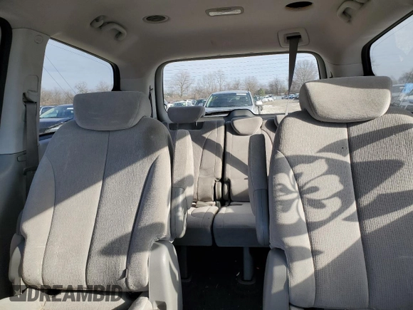 2008 Kia Sedona EX with VIN KNDMB233386198109, listed as a Copart auction lot 86275264 with 176,894 mi miles and Salvage Title. Bid and sale history available at carsss.com. Image 10.