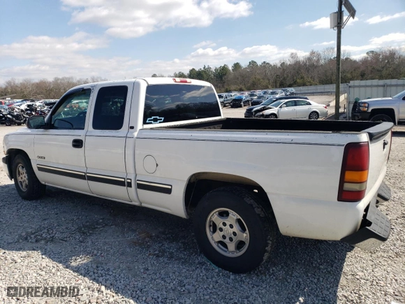 2001 Chevrolet Silverado 1500 LT with VIN 2GCEC19T911144135, listed as a Copart auction lot 46358005 with 319,882 mi miles and Salvage Title. Bid and sale history available at carsss.com. Image 2.