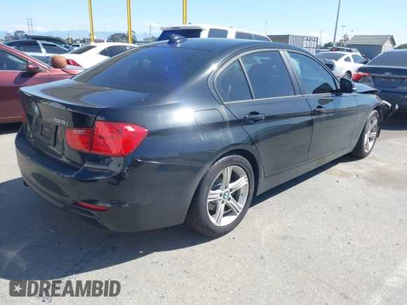 2013 BMW 3 Series 328i with VIN WBA3C1C59DF443846, listed as a IAAI auction lot 41932475 with 88,721 mi miles. Bid and sale history available at carsss.com. Image 4.