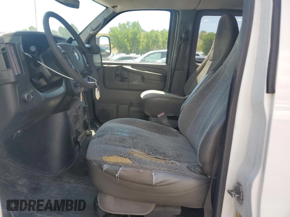 2015 Chevrolet Express Passenger LT with VIN 1GAZG1FG6F1217514, listed as a Copart auction lot 64759505 with 270,681 mi miles and Clean title. Bid and sale history available at DreamBid. Image 7.