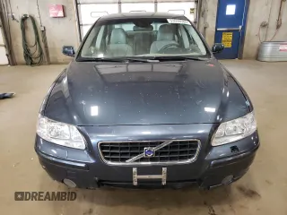 2006 Volvo S60 2.5T with VIN YV1RH592862554749, listed as a Copart auction lot 53538585 with 86,040 mi miles and Clean Title. Bid and sale history available at carsss.com. Image 5.
