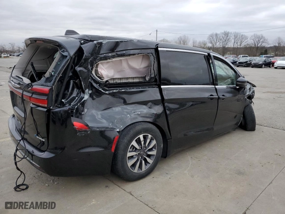 2023 Chrysler Pacifica Hybrid Touring L with VIN 2C4RC1L74PR554462, listed as a Copart auction lot 49627445 with 0 mi miles and Non Repairable. Bid and sale history available at carsss.com. Image 3.