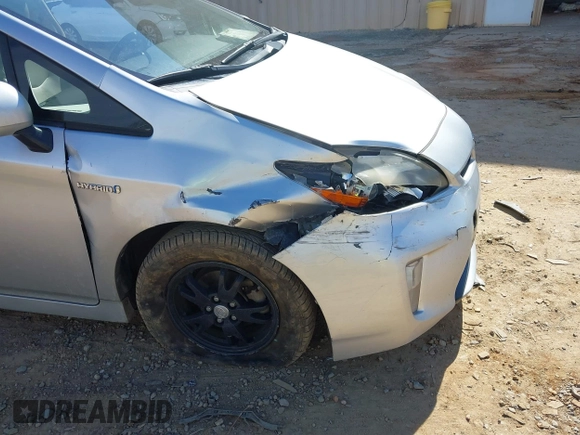 2013 Toyota Prius One with VIN JTDKN3DU9D5687061, listed as a IAAI auction lot 41662170 with 184,524 mi miles. Bid and sale history available at carsss.com. Image 6.