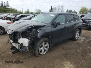 2022 Toyota Highlander LE z VIN 5TDBZRBH3NS204463, wystawiony jako Copart lot #54503015 z przebiegiem 63 113 mil mil oraz Szkoda całkowita • Salvage title. Historia ofert i sprzedaży dostępna na DreamBid. Obrazek 1.