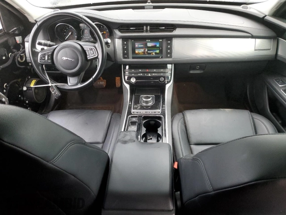 2018 Jaguar XF 25t with VIN SAJBR4FX9JCY69711, listed as a Copart auction lot 83402824 with 80,858 mi miles and Salvage Title. Bid and sale history available at carsss.com. Image 8.
