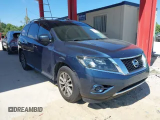 2014 Nissan Pathfinder SV with VIN 5N1AR2MN7EC639697, listed as a IAAI auction lot 42039055 with 122,625 mi miles. Bid and sale history available at carsss.com. Image 1.