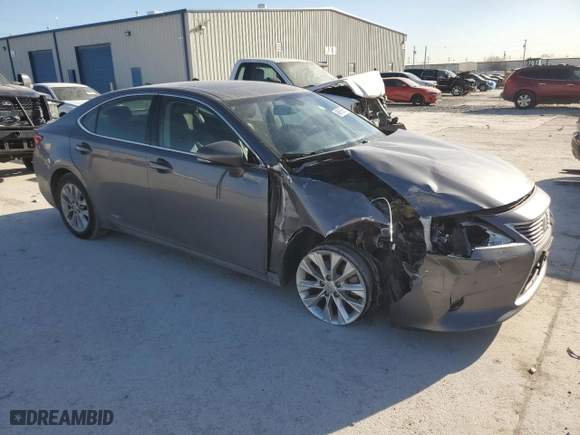 2015 Lexus ES 300h Hybrid with VIN JTHBW1GG3F2082074, listed as a Copart auction lot 48915605 with NaN miles and Clean Title. Bid and sale history available at carsss.com. Image 4.