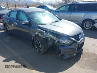 2018 Nissan Altima SR with VIN 1N4AL3AP5JC243138, listed as a IAAI auction lot 41750643 with 123,601 mi miles and . Bid and sale history available at carsss.com. Image 1.