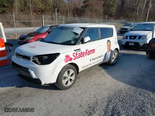 2015 Kia Soul with VIN KNDJN2A21F7798011, listed as a IAAI auction lot 41235575 with 111,402 mi miles. Bid and sale history available at carsss.com. Image 2.