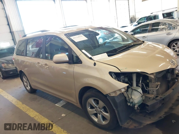 2013 Toyota Sienna LE AAS with VIN 5TDKK3DC8DS359172, listed as a IAAI auction lot 41724930 with 106,488 mi miles. Bid and sale history available at carsss.com. Image 14.