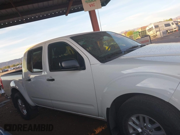 2021 Nissan Frontier SV z VIN 1N6ED0EA3MN710382, wystawiony jako IAAI lot #42083600 z przebiegiem 43 022 mil mil oraz . Historia ofert i sprzedaży dostępna na DreamBid. Obrazek 13.
