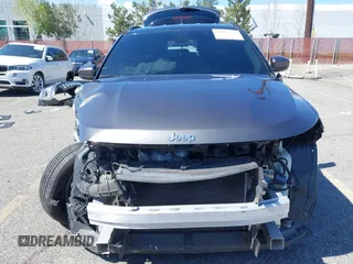 2020 Jeep Compass Altitude with VIN 3C4NJCBB0LT134047, listed as a IAAI auction lot 41806348 with 70,533 mi miles and . Bid and sale history available at carsss.com. Image 6.