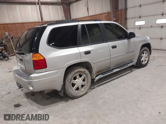 2008 GMC Envoy SLT z VIN 1GKDT13S782101455, wystawiony jako IAAI lot #42043844 z przebiegiem 295 284 mil mil oraz . Historia ofert i sprzedaży dostępna na DreamBid. Obrazek 4.