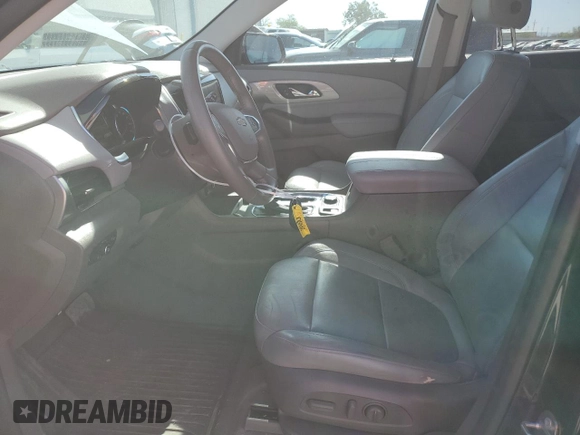 2018 Chevrolet Traverse LT z VIN 1GNERHKW0JJ176772, wystawiony jako Copart lot #57174665 z przebiegiem 130 469 mil mil oraz Szkoda całkowita • Salvage title. Historia ofert i sprzedaży dostępna na DreamBid. Obrazek 7.