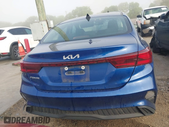 2023 Kia Forte LXS z VIN 3KPF24AD7PE652788, wystawiony jako IAAI lot #41854554 z przebiegiem 48 674 mil mil oraz . Historia ofert i sprzedaży dostępna na DreamBid. Obrazek 17.