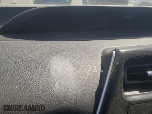 2018 Toyota Prius Two z VIN JTDKBRFU4J3082395, wystawiony jako Copart lot #56761505 z przebiegiem Nie podano mil oraz Szkoda całkowita • Salvage title. Historia ofert i sprzedaży dostępna na DreamBid. Obrazek 9.