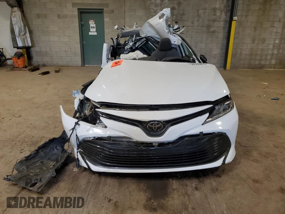2020 Toyota Camry LE with VIN 4T1C11AK4LU998615, listed as a Copart auction lot 50336895 with 56,547 mi miles and Salvage Title. Bid and sale history available at DreamBid. Image 5.