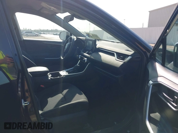 2019 Toyota RAV4 Hybrid LE with VIN 2T3MWRFV3KW007322, listed as a IAAI auction lot 42032500 with 91,985 mi miles and . Bid and sale history available at DreamBid. Image 5.
