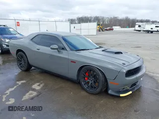 2023 Dodge Challenger R/T Scat Pack z VIN 2C3CDZFJ0PH605460, wystawiony jako IAAI lot #41635436 z przebiegiem 441 mil mil oraz . Historia ofert i sprzedaży dostępna na DreamBid. Obrazek 1.