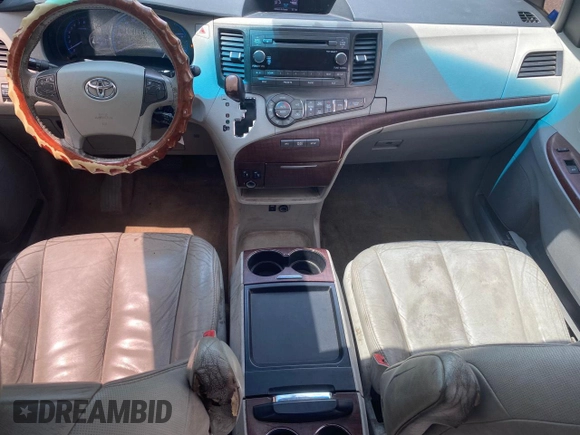 2011 Toyota Sienna XLE with VIN 5TDDK3DC3BS023855, listed as a Copart auction lot 65672825 with 280,540 mi miles and Clean title. Bid and sale history available at DreamBid. Image 9.